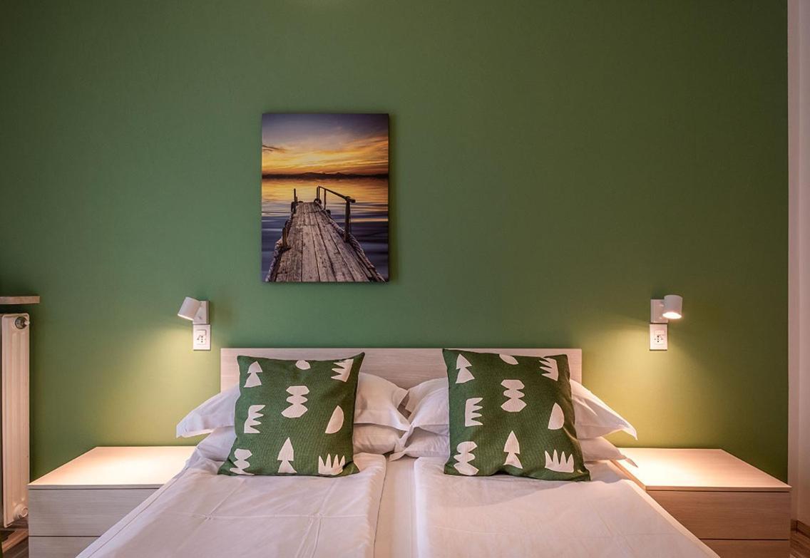 Lake View With Aircon - 5 Minutes From The Beach! Бренцоне сул Гарда Екстериор снимка