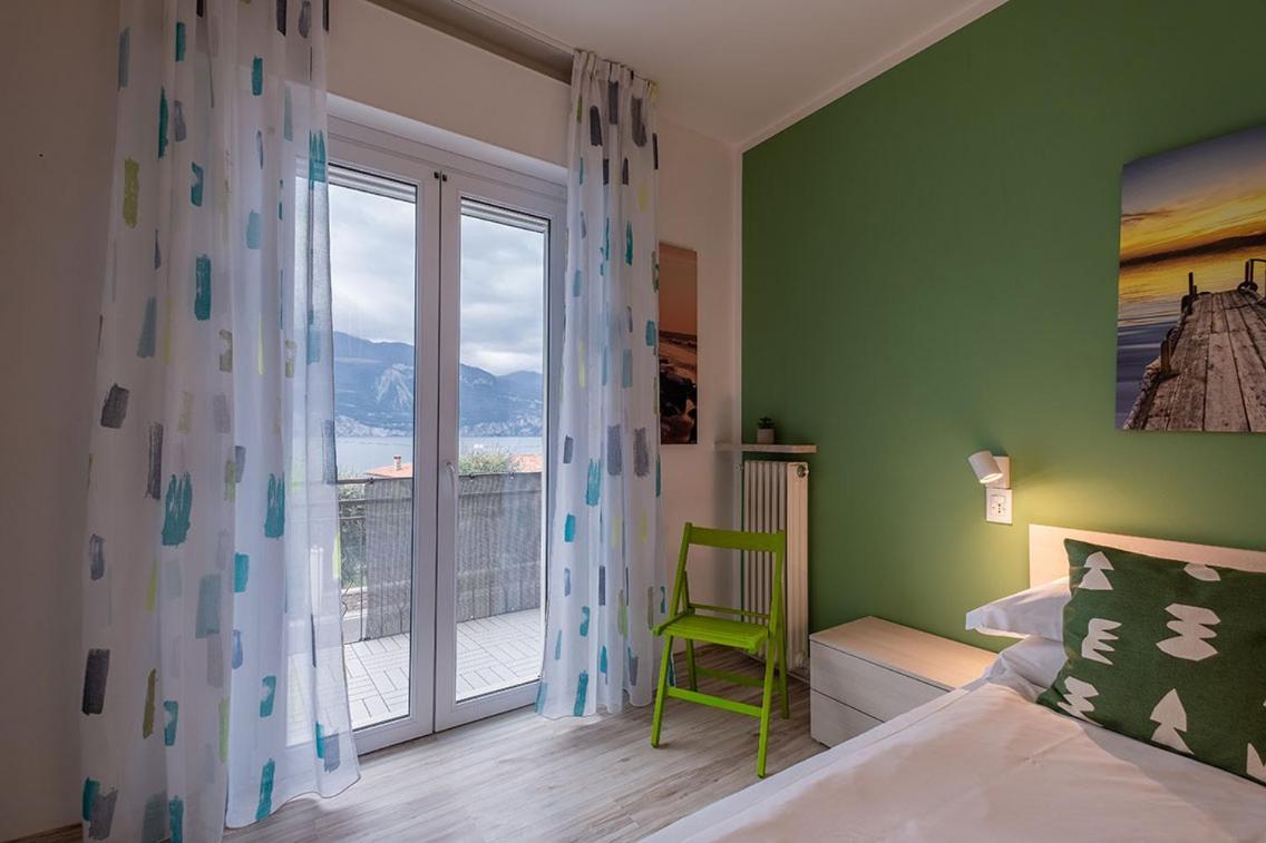 Lake View With Aircon - 5 Minutes From The Beach! Бренцоне сул Гарда Екстериор снимка