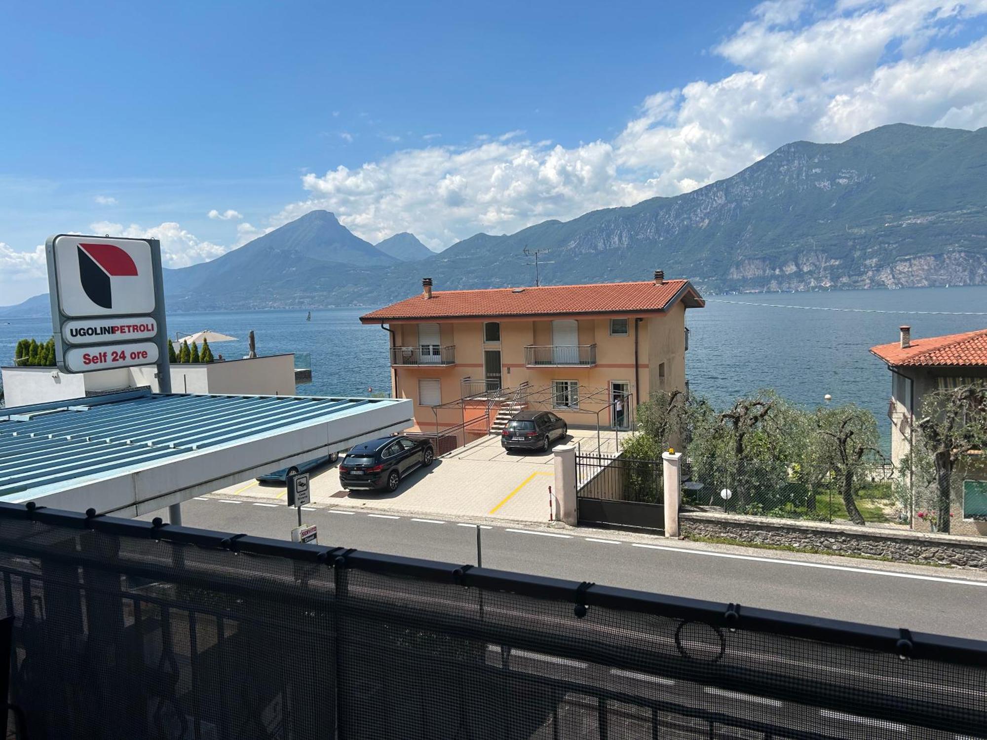 Lake View With Aircon - 5 Minutes From The Beach! Бренцоне сул Гарда Екстериор снимка