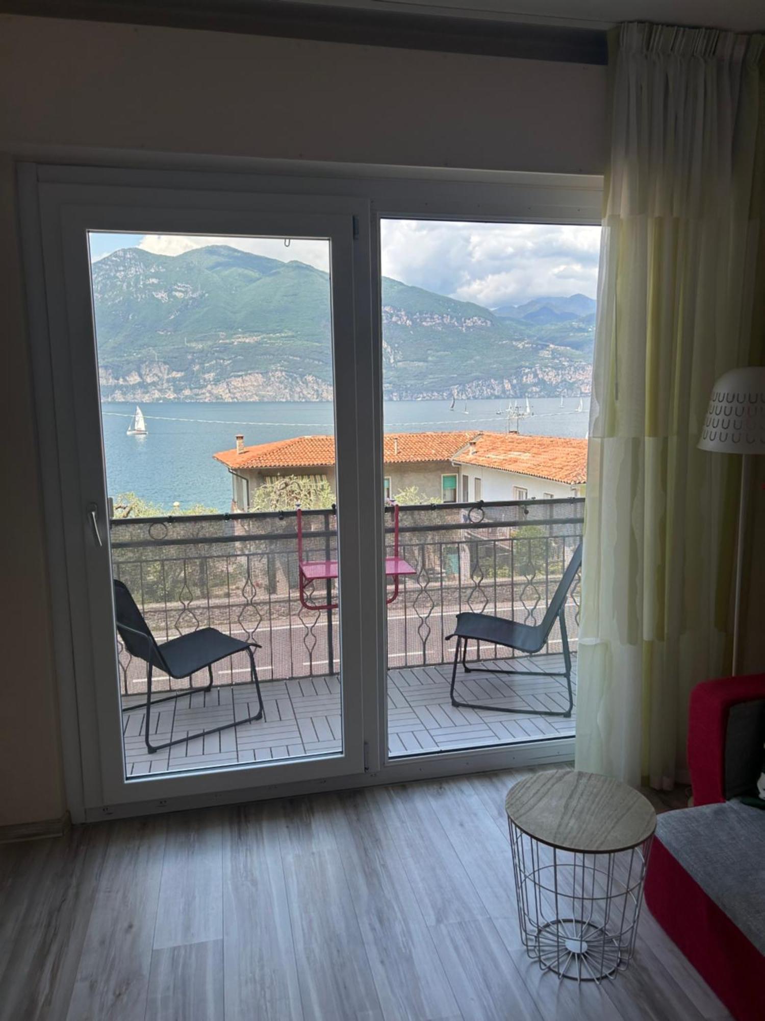 Lake View With Aircon - 5 Minutes From The Beach! Бренцоне сул Гарда Екстериор снимка